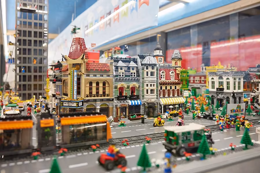 Bausteine Ausstellung, Brics