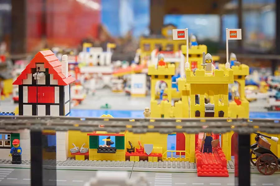 Bausteine Ausstellung, Brics